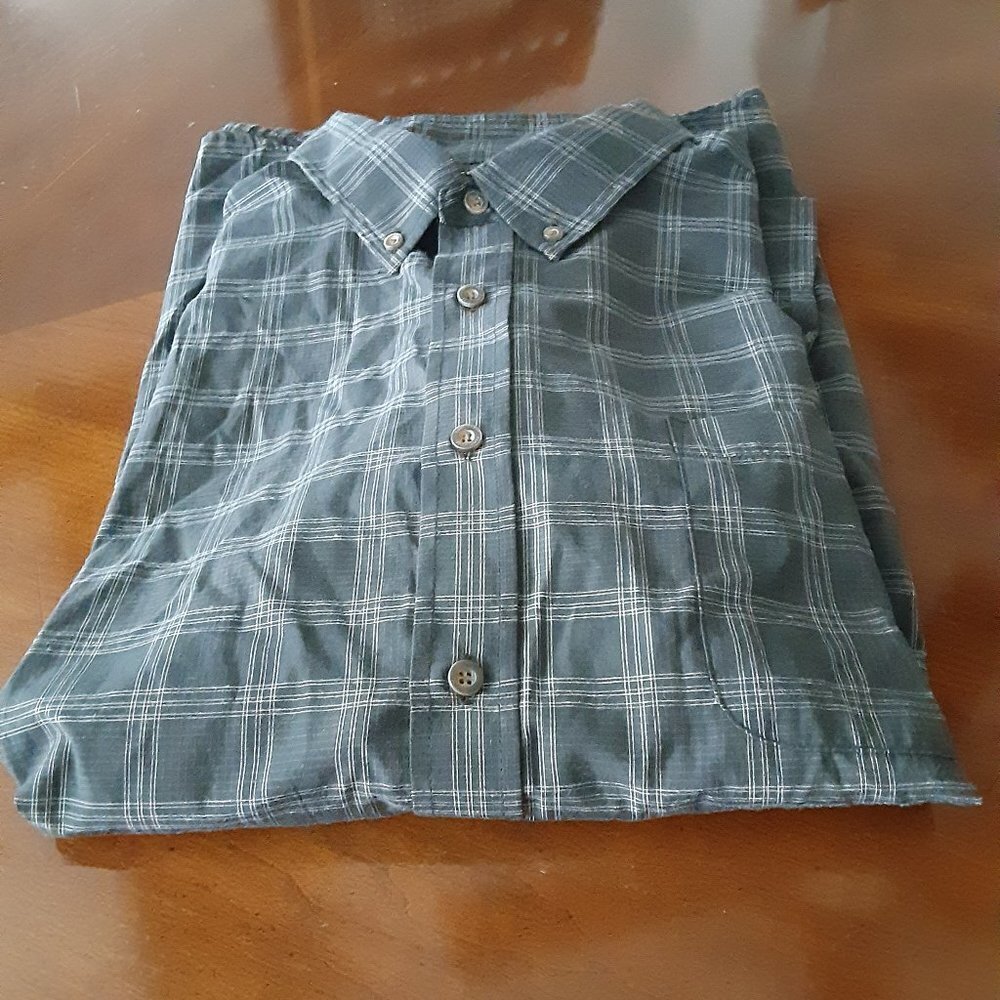 Walnut Creek Extra Large Black/White Checker Long Sleeve Shirt.